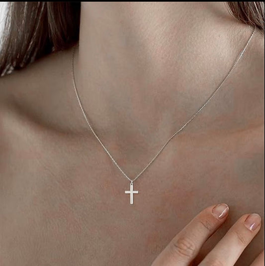 Minimalist cross pendant necklace